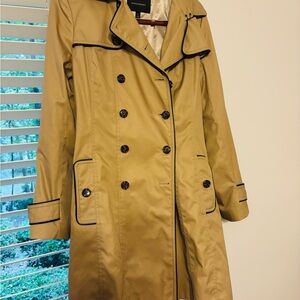 Banana Republic Classic Beige Trench Coat